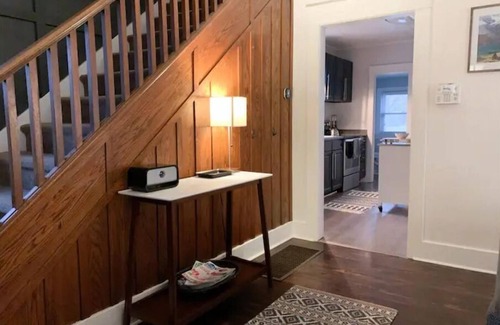 Fort Wayne House | Cozy Craftsman ‘05 near downtown | Pet Friendly!