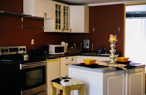 Safety Harbor House | Cozy creative getaway guesthouse