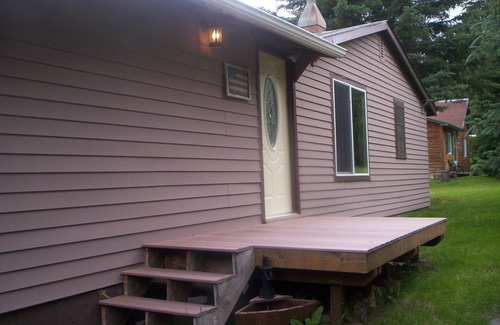 Hill City Cabin | ~ Cozy Creek Side Cabin ~ Nature ~ Peaceful ~ Relax ~Family!