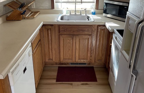 Ligonier House | Cozy Creekside Home