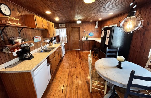 Nags Head Cottage | Cozy Cute Historic Sea Spray Cottage #1