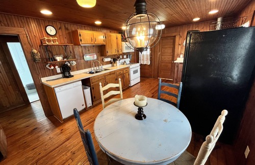 Nags Head Cottage | Cozy Cute Historic Sea Spray Cottage #1