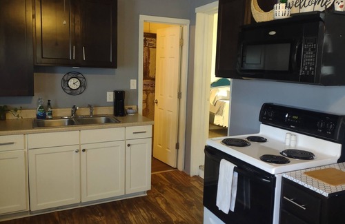 Longview House | Cozy, Cute home, minutes from Everything!