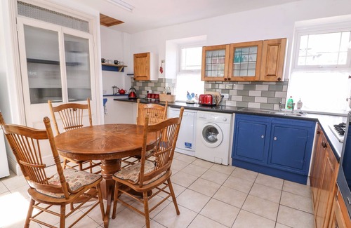 Llandysul Cottage | Cozy Cwtch Cottage