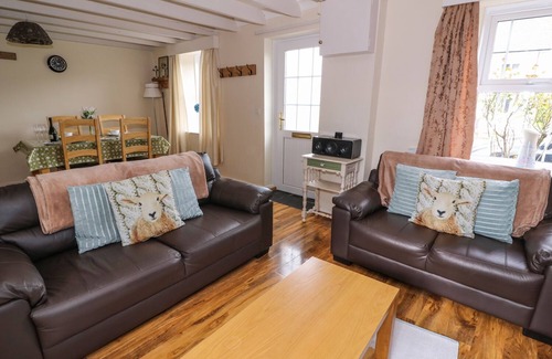 Llandysul Cottage | Cozy Cwtch Cottage