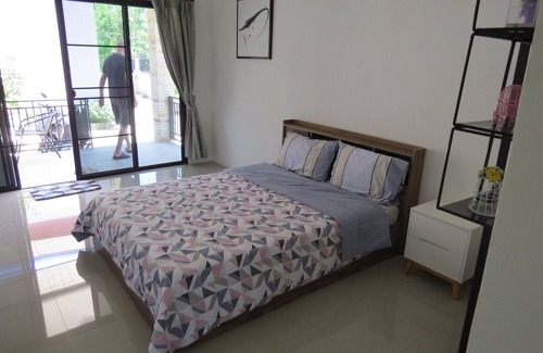 Khukhan Resort | Cozy Deluxe Rooms between Buriram and Surin! Lovely scenery and drinks! Isaan!