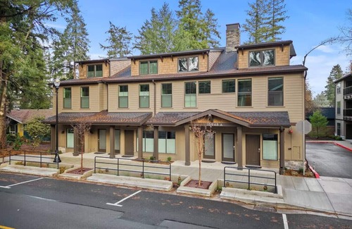 Walluga Apartment | Cozy Dog-Friendly Lake Oswego Studio Apartment