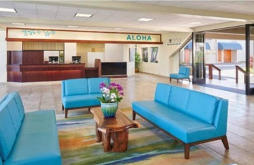 Kahului Apartment | Cozy Double-Bed Room w/ WiFi, Large TV, & Mini-Refrigerator