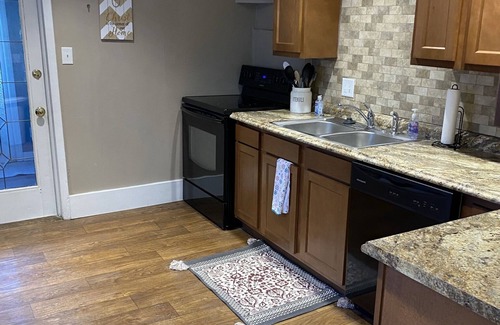 Columbus House | Cozy Downtown 3 Bedroom