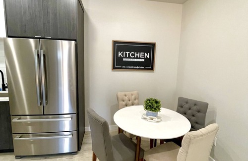 Lincoln Apartment | Cozy Downtown Apartment 2br/1bth