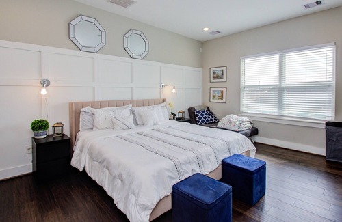 Northside House | Cozy Downtown Modern Townhome