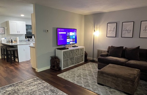 Safety Harbor House | Cozy Downtown Retreat/Walk to Marina & Main St!