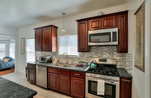 Northside House | Cozy Downtown San Jose House-Business/Vacation
