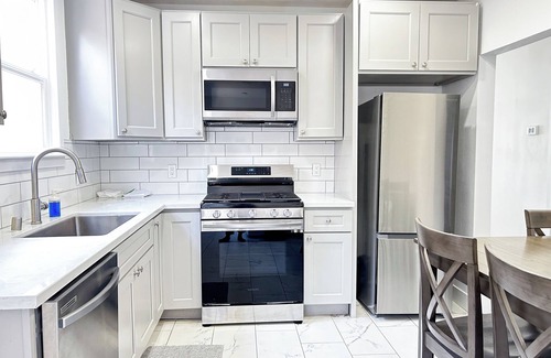 Piedmont House | Cozy Duplex near Lake Merritt