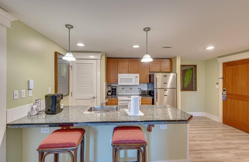 Villa Lago Condo | "Cozy Elegance: 2BR | 2BA Lasata Condo with Bay Views" at Sandestin Golf and Beach Resort!