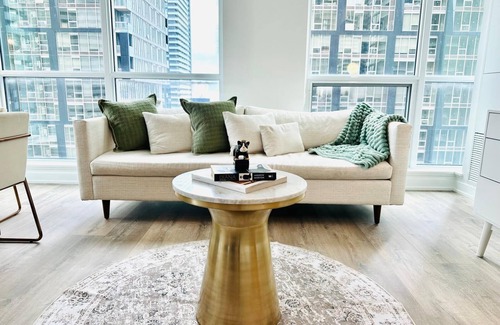 Fashion District Apartment | Cozy & Elegant Downtown Condo
