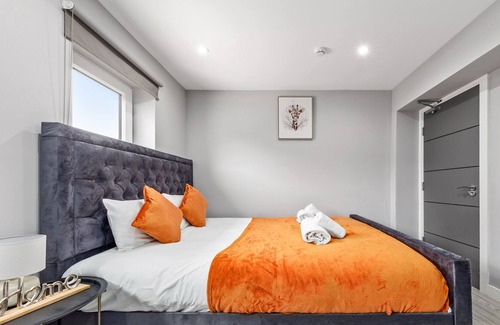 Feltham West Apartment | Cozy Ensuite Room In Feltham Hearthrow London TW13