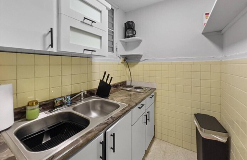 Santurce Villa | Cozy Escape for 2 in Condado – 9 Mins to Airport