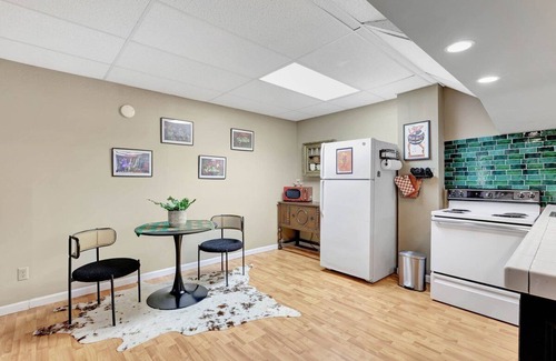 East Ridge Apartment | Cozy extra-large studio in charming Chattanooga