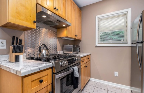 Galena House | Cozy Fall Stroll 2 Town ~ Farmhouse Feel, Pet Friendly, Wildlife all around!