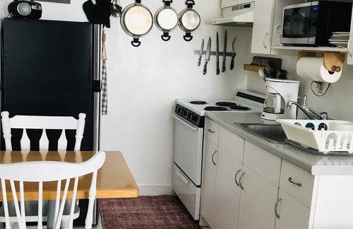 East Stroudsburg Cottage | COZY FALLS CABIN....