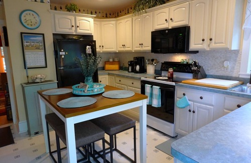 Falmouth Cottage | Cozy family-friendly cottage on beautiful Shining Sea bike trail