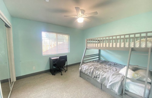 Modesto House | Cozy-Family Friendly-Hidden Gem in Modesto-Newly Built, 3 Bed, 2 Bath, 5 Beds