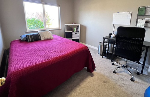 Marysville House | Cozy Family Rambler in Central Marysville. Mins to Golf Course, Shopping & Eats