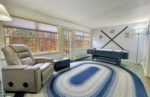 East Haven  Rutland County House | Cozy Family Ski Pad 20min to Killington - PROMO pricing, Washer/Dryer, Pets OK