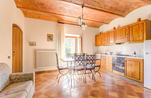 Gambassi Terme House | Cozy Farmhouse With Pool