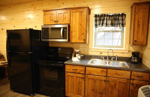 Millersburg Apartment | Cozy Fireplace Suite 1/2 Mile to Downtown Berlin