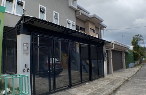 Granadilla Apartment | Cozy Flat for short/long stays (Free WIFI + coffee)