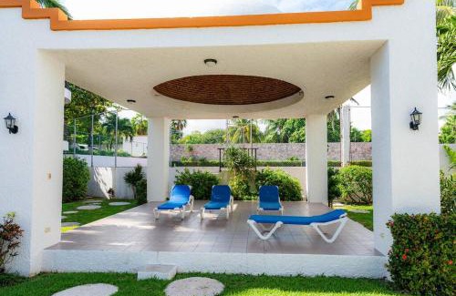Zona Hotelera House | Cozy four bedroom in hotel zone