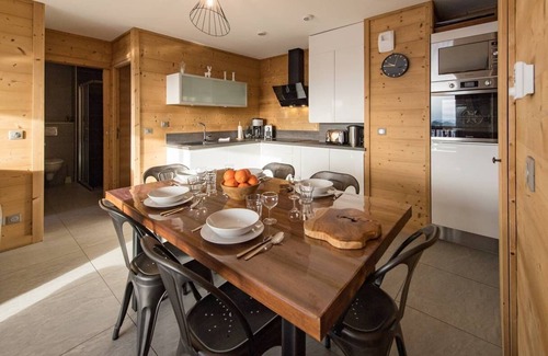 La Toussuire Apartment | Cozy apartment on the slopes up to 5 guests
