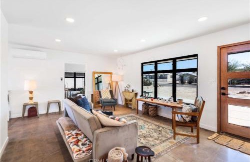 Twentynine Palms House | Cozy Fresh Desert Hideaway, 5 mins to Joshua Tree