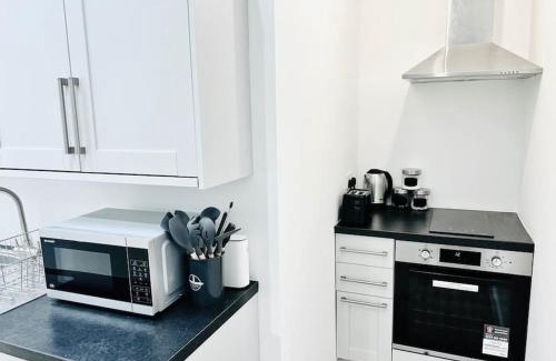 Maidstone Apartment | Cozy Fully Equipped Loft Studio City Centre