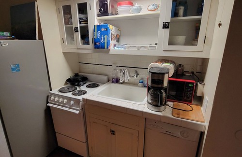 Pearl District Apartment | Cozy, fully furnished studio located in the Historic empress building!