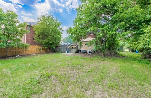 Clarkson House | Cozy,Fully Renovated Independent House Near Lake-4 bedrooms/2 baths-free parking