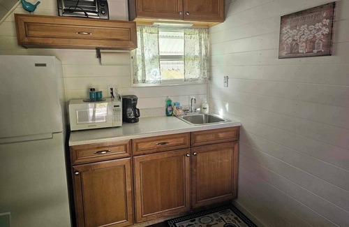 Palm Bay Apartment | Cozy Garden Efficiency located in NW Palm Bay