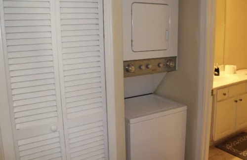 SoNo Condo | Cozy Gated Condo - Between Midtown/Downtown Area