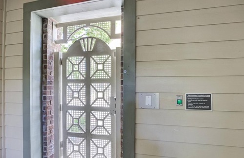 New Pathways Apartment | Cozy, Gated Memphis Boho Retreat in MED District