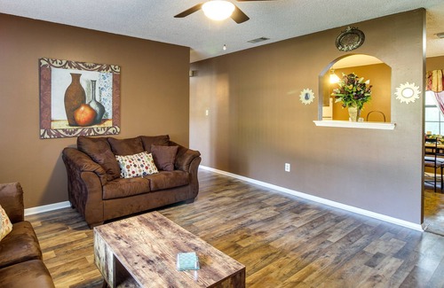 Hinesville House | Cozy Georgia Abode - Patio, Near Fishing & Hiking!