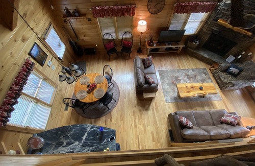 Foxfire Estates Cabin | Cozy Getaway Long Range View Paved Access Minutes To Downtown Blue Ridge Hot Tub