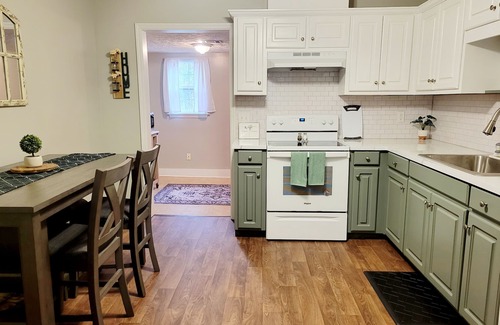 Cataula House | Cozy getaway near Calloway gardens/Ft Moore. Between Pine Mtn and Columbus GA.