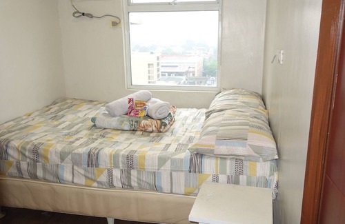 Valencia Apartment | Cozy Gilmore 2Bedroom Loft [Fast Fiber WIFI & Netflix]