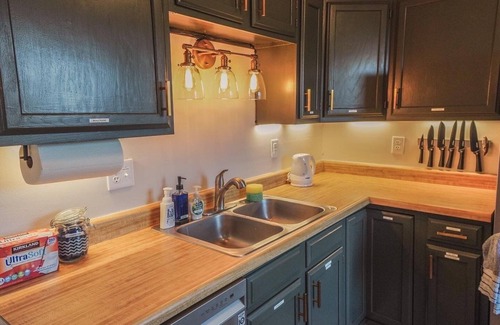 Basye Cottage | Cozy Golf, Bike, Lake Cottage 3 br/2.5 bth 5 min. Bryce Resort