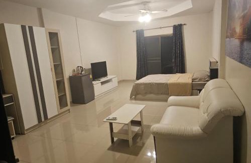Jomtien Hotel | Cozy Guesthouse