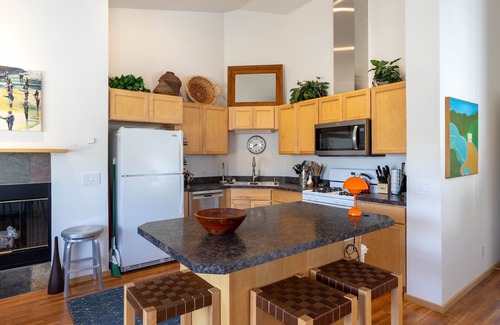 Hailey House | Cozy Hailey Haven: Sun, Ski, Work, & Play at Your Doorstep