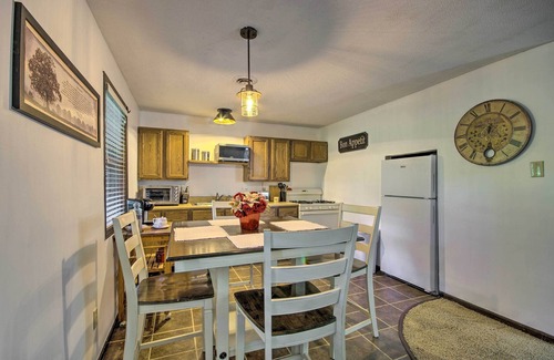Hallsville Apartment | Cozy Hallsville Apartment w/Shared Hot Tub!
