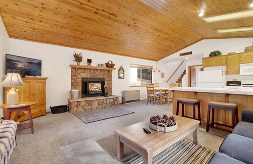 Moonridge Cabin | Cozy Haven #1966